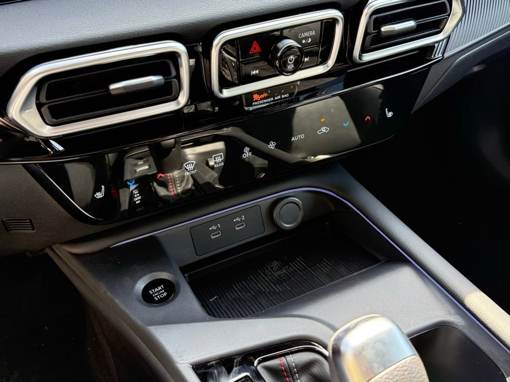 New 2026 Nissan Sentra SR w/ SR Premium Package FWD image 14