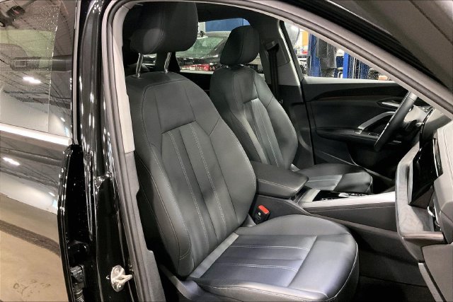 Certified 2025 Audi Q5 Premium Plus w/ Premium Plus AWD/4WD image 7