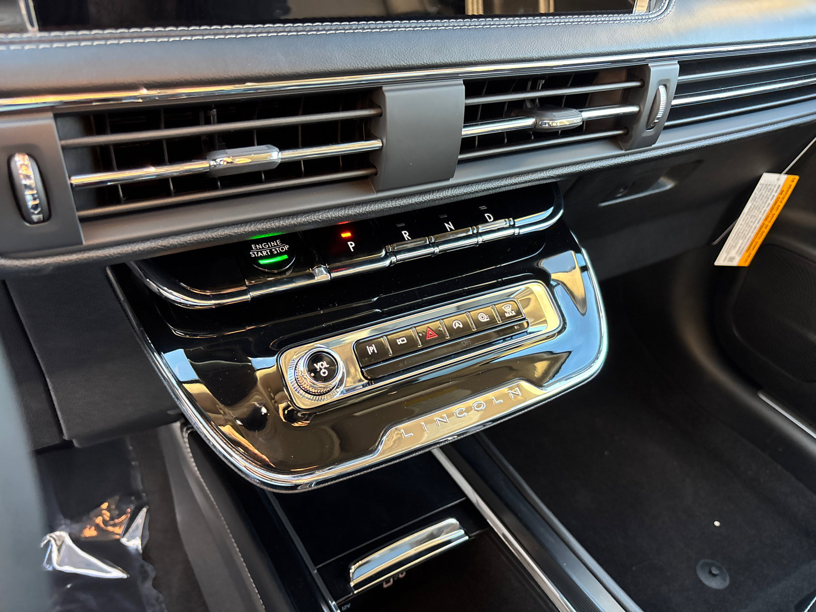 New 2025 Lincoln Corsair AWD image 22