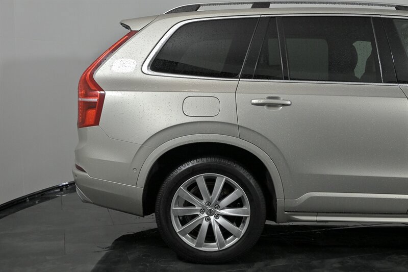 Used 2016 Volvo XC90 T6 Momentum w/ Momentum Plus Package AWD/4WD image 11