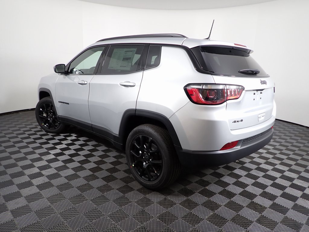 New 2026 Jeep Compass Latitude image 8