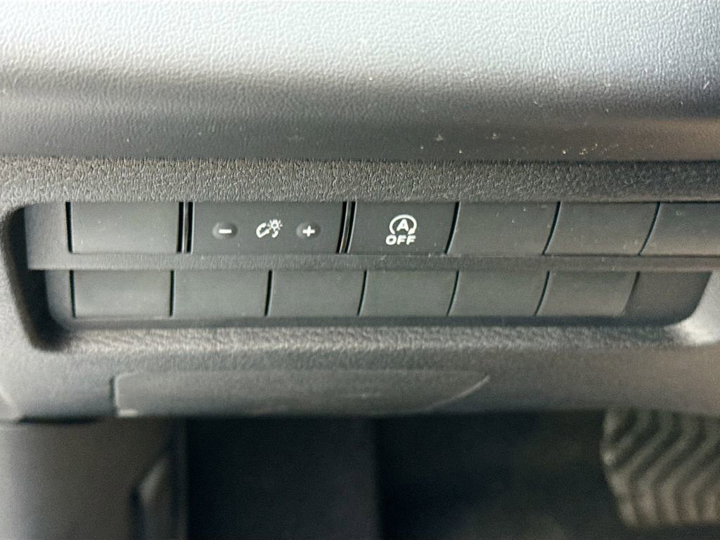 New 2026 Mitsubishi Outlander ES image 10