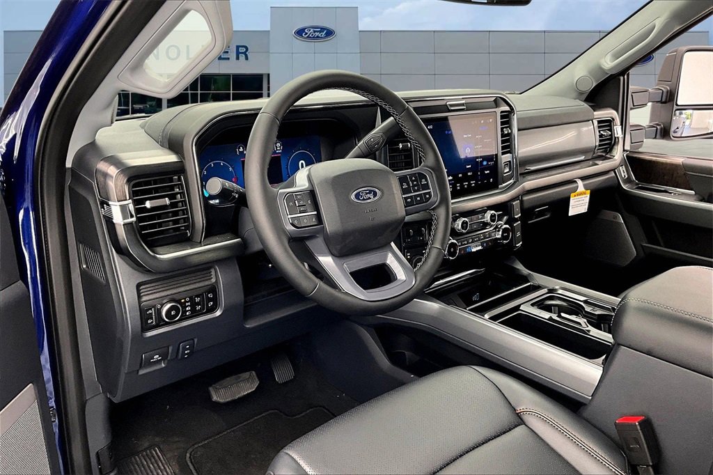 New 2026 Ford F250 4x4 Crew Cab Super Duty image 7