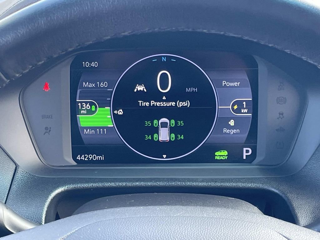 Used 2023 Chevrolet Bolt LT w/ Infotainment Package image 29