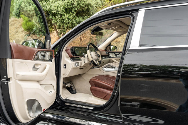 Used 2023 Mercedes-Benz Maybach GLS 600 4MATIC image 22