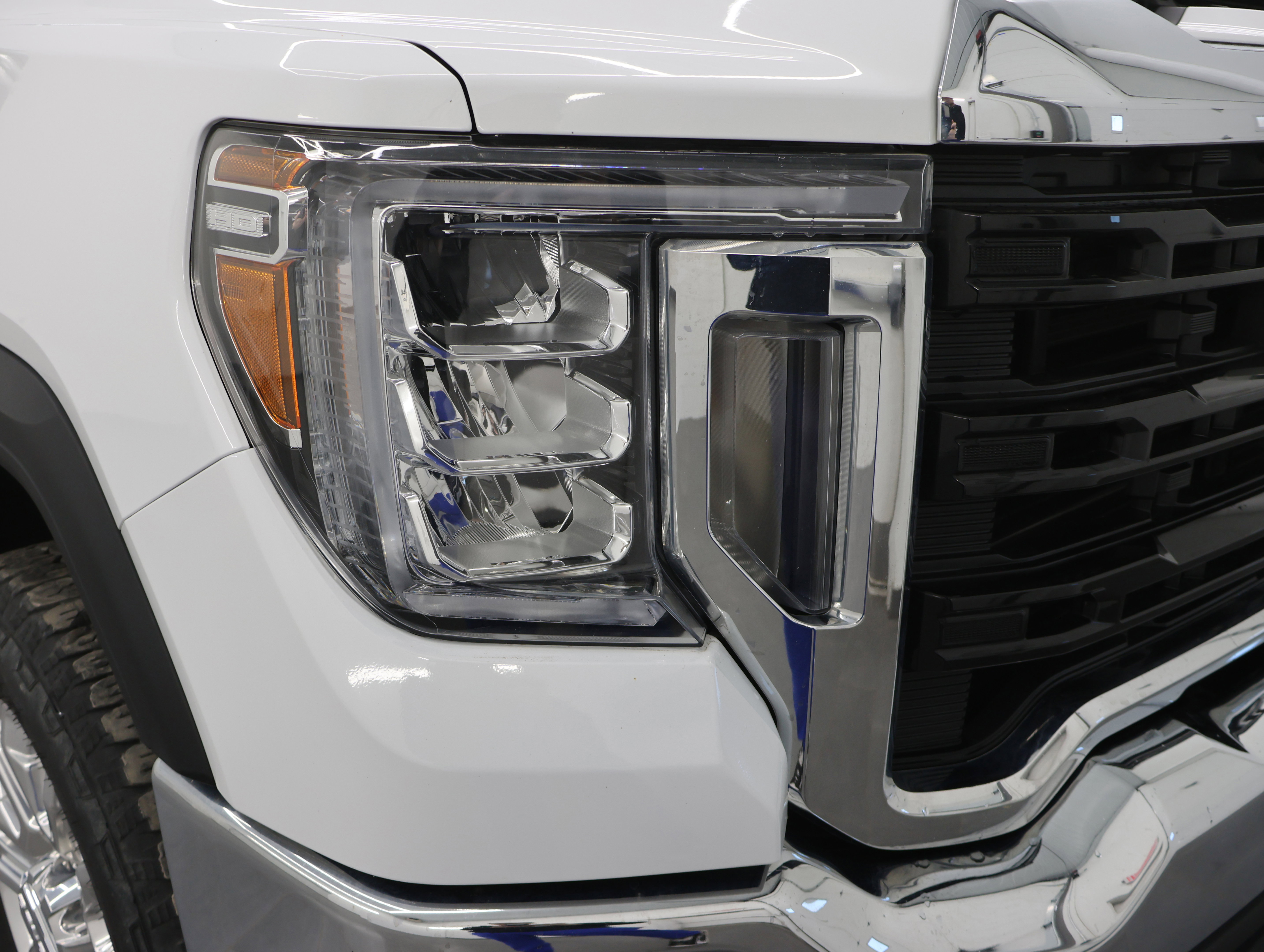 Used 2023 GMC Sierra 2500 Pro w/ Gooseneck/5TH Wheel Package image 21