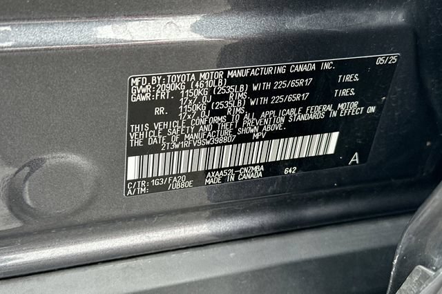 Used 2025 Toyota RAV4 XLE FWD image 35