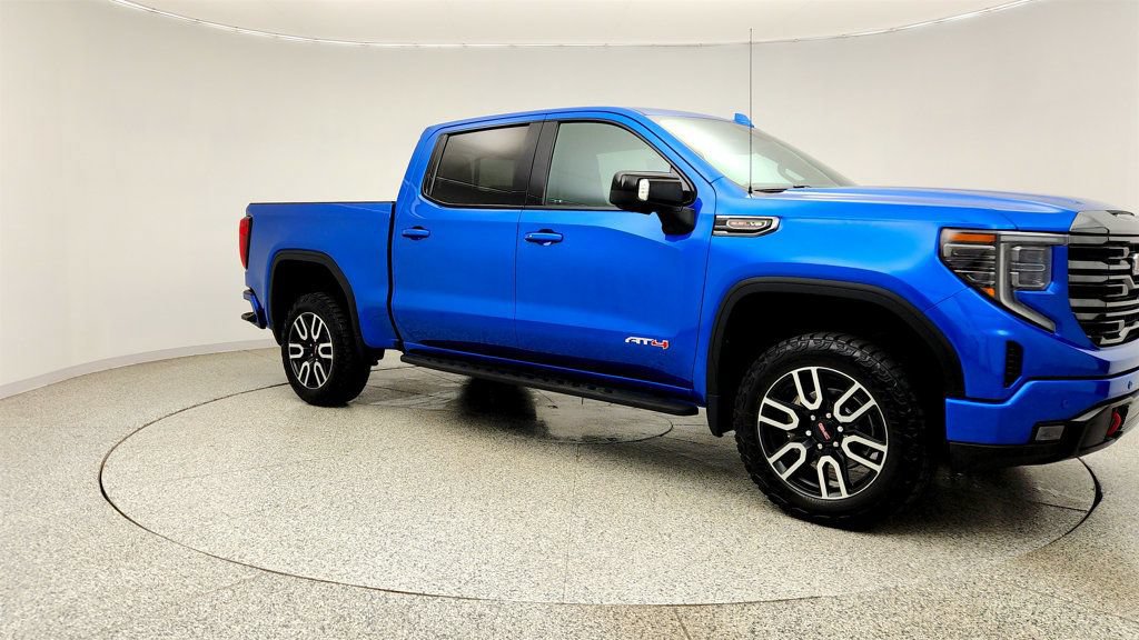 Used 2022 GMC Sierra 1500 AT4 w/ AT4 Premium Package AWD/4WD image 3