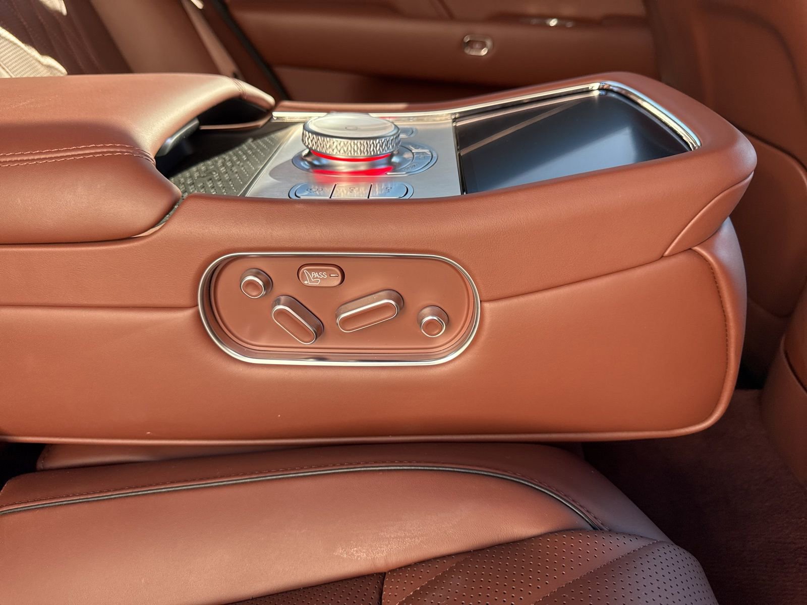 Used 2023 Genesis G90 3.5T image 30