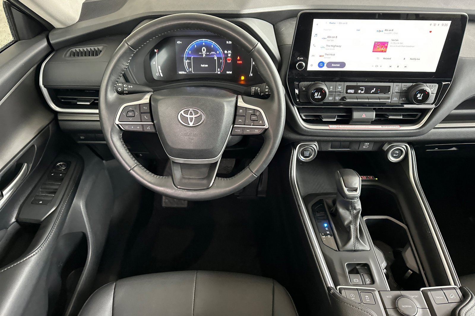 Used 2025 Toyota Grand Highlander AWD image 14