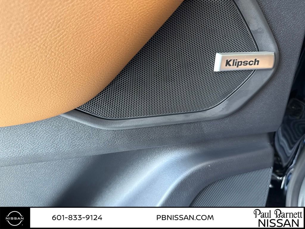 New 2026 Nissan Armada SL w/ Captain's Chari Seat Package image 28