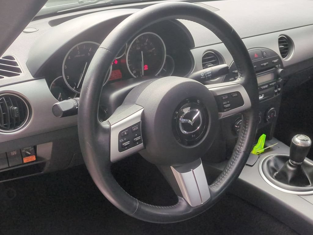 Used 2007 MAZDA MX-5 Miata Grand Touring w/ Premium Pkg RWD image 14