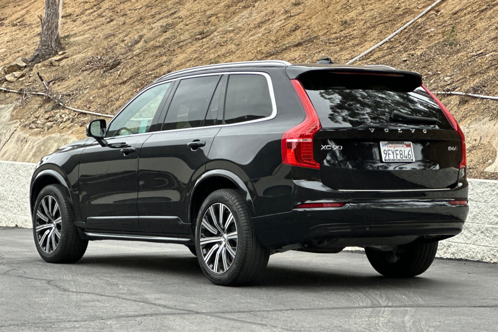 Certified 2023 Volvo XC90 B6 Core w/ Protection Package Premier AWD/4WD image 7