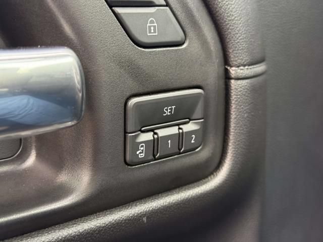 Used 2020 Chevrolet Silverado 1500 High Country w/ Technology Package AWD/4WD image 20