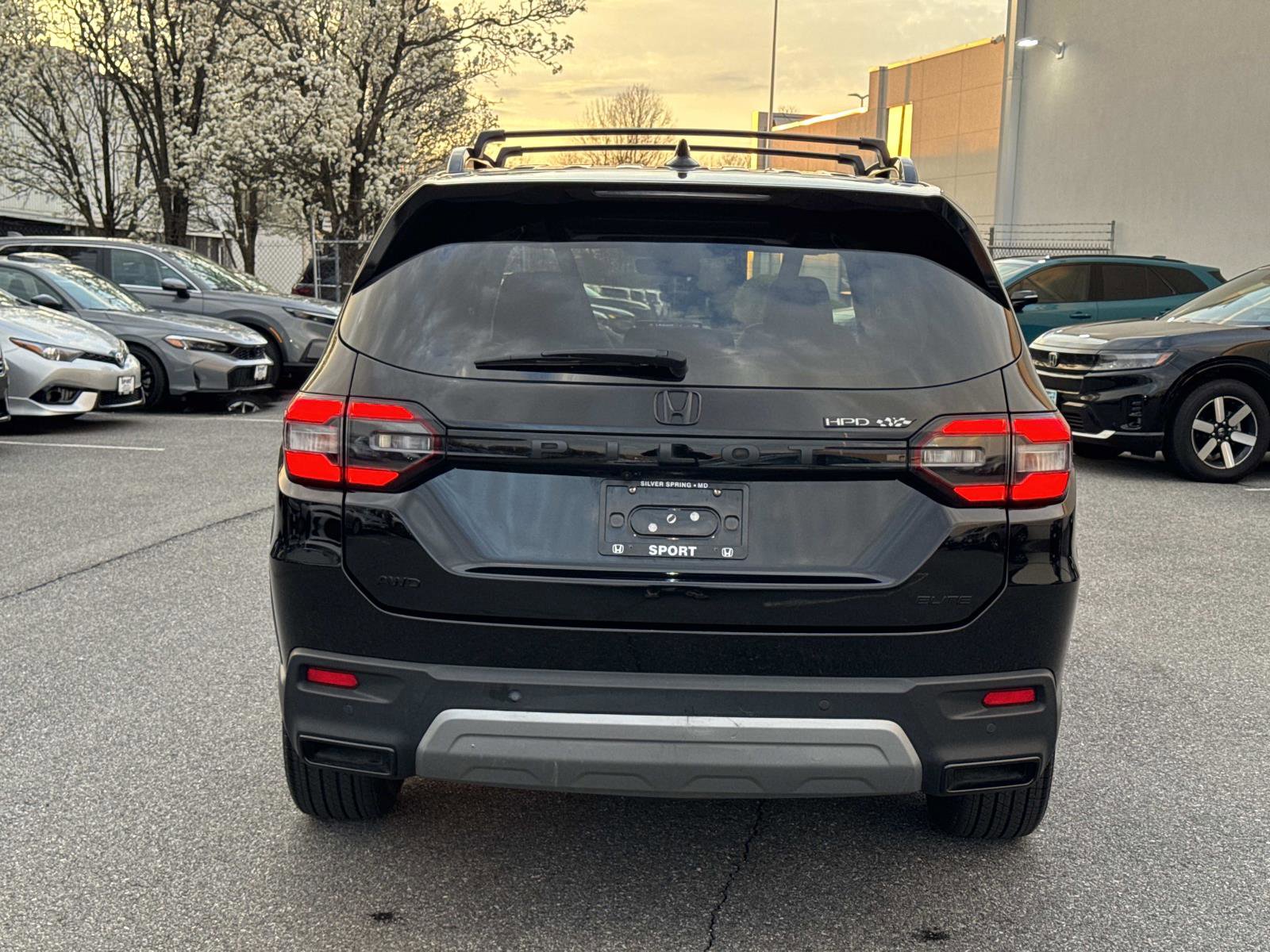 Used 2024 Honda Pilot Elite image 23