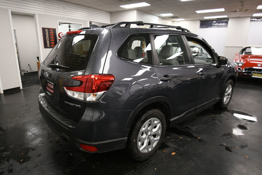 Used 2022 Subaru Forester Base image 7