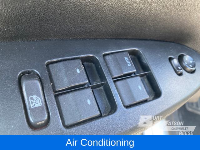 Used 2012 Chevrolet Impala LTZ FWD image 13