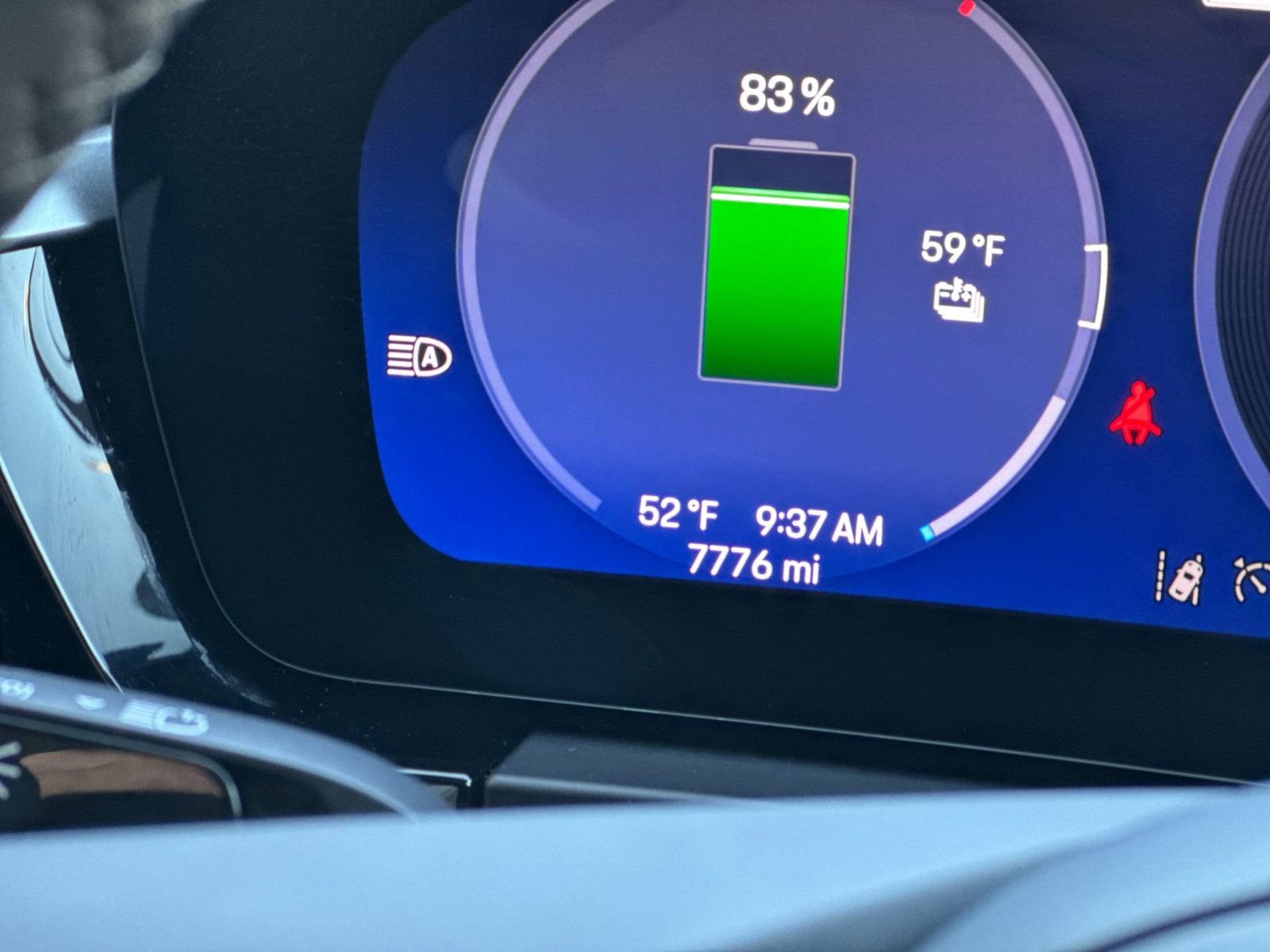 Used 2025 Porsche Macan 4 Electric image 32