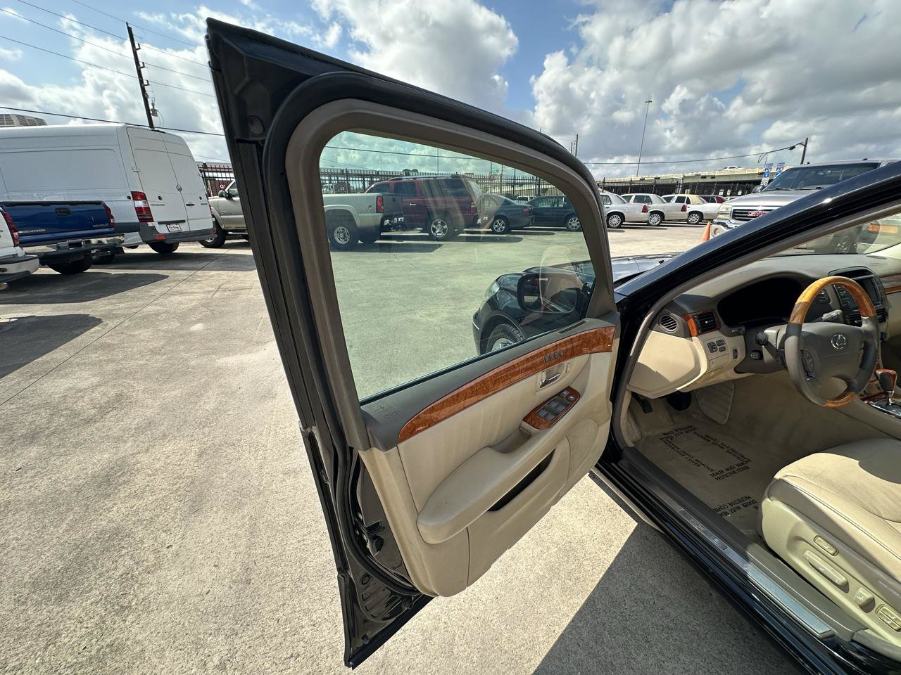 Used 2005 Lexus LS 430 RWD image 19