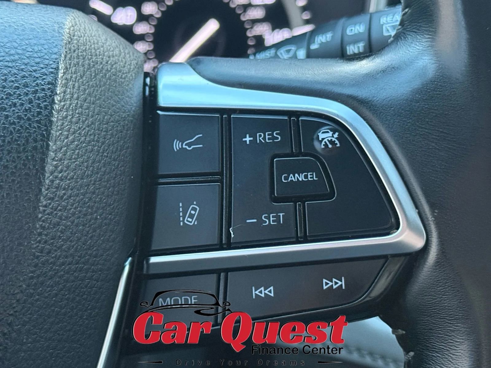 Used 2021 Toyota Highlander XLE image 39