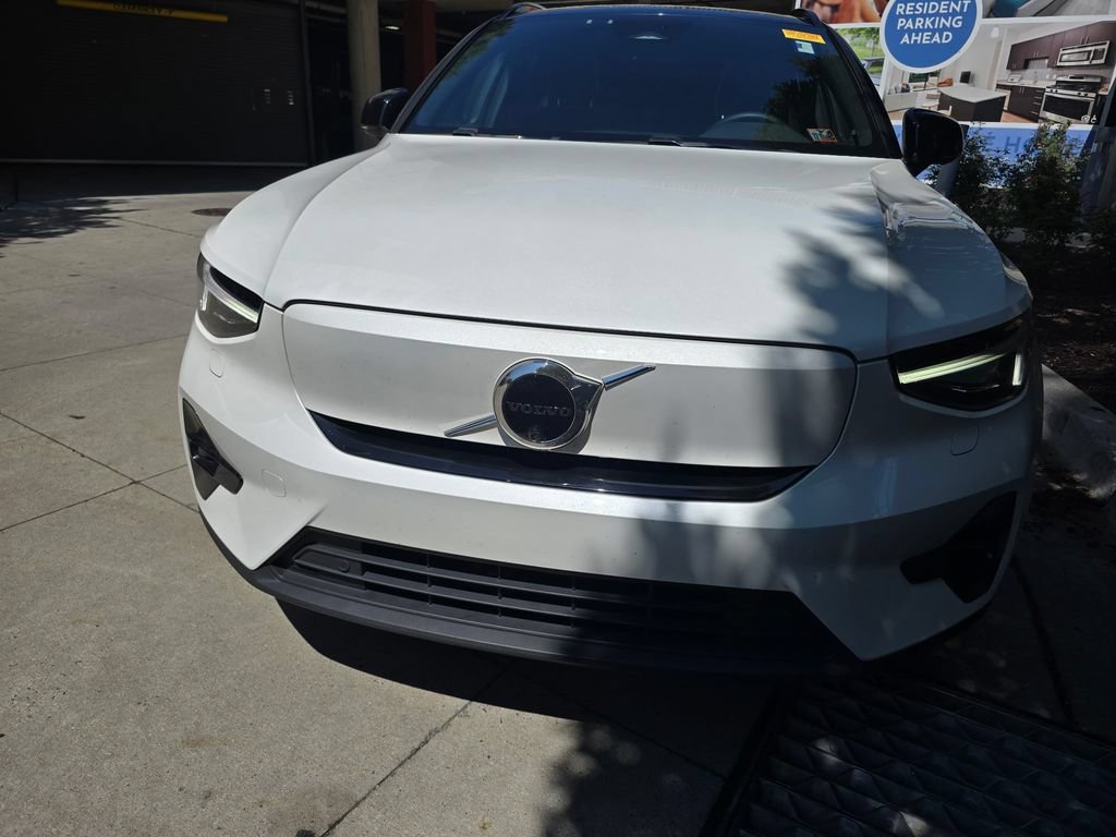 Certified 2023 Volvo XC40 Recharge Ultimate AWD/4WD image 2