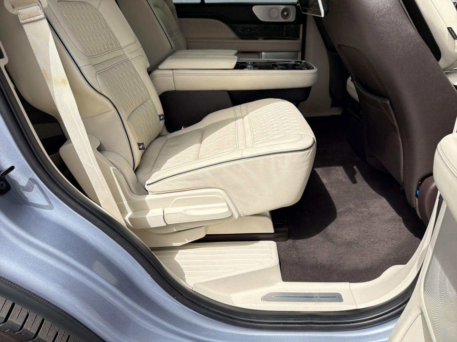 Used 2020 Lincoln Navigator Black Label w/ Cargo Convenience Package AWD/4WD image 29