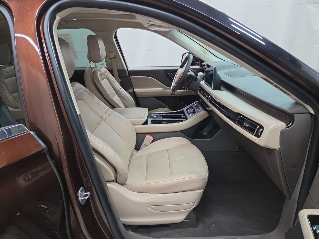 Used 2020 Lincoln Aviator Reserve w/ Equipment Group 201A AWD/4WD image 12