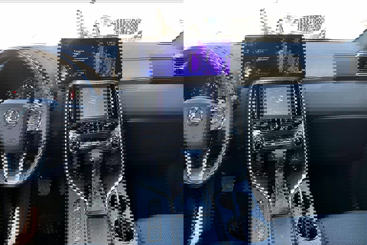 Used 2024 Lexus LX 600 4WD w/ Appearance Package image 6