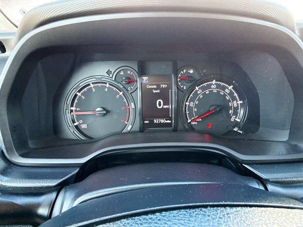 Used 2021 Toyota 4Runner SR5 AWD/4WD image 39