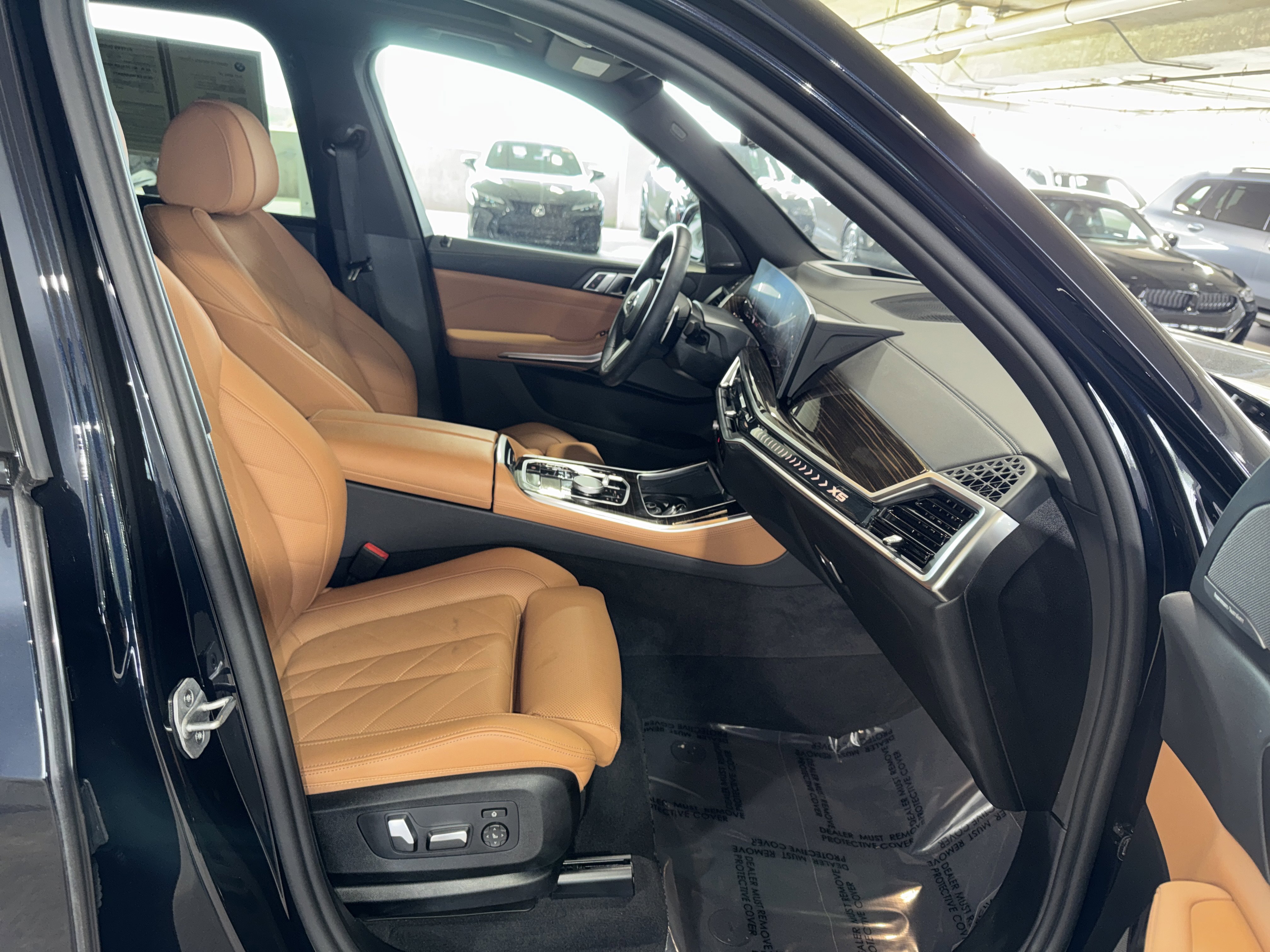 Used 2025 BMW X5 xDrive40i w/ M Sport Package image 10