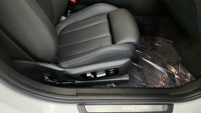 Used 2020 BMW 330i Sedan w/ Convenience Package RWD image 36