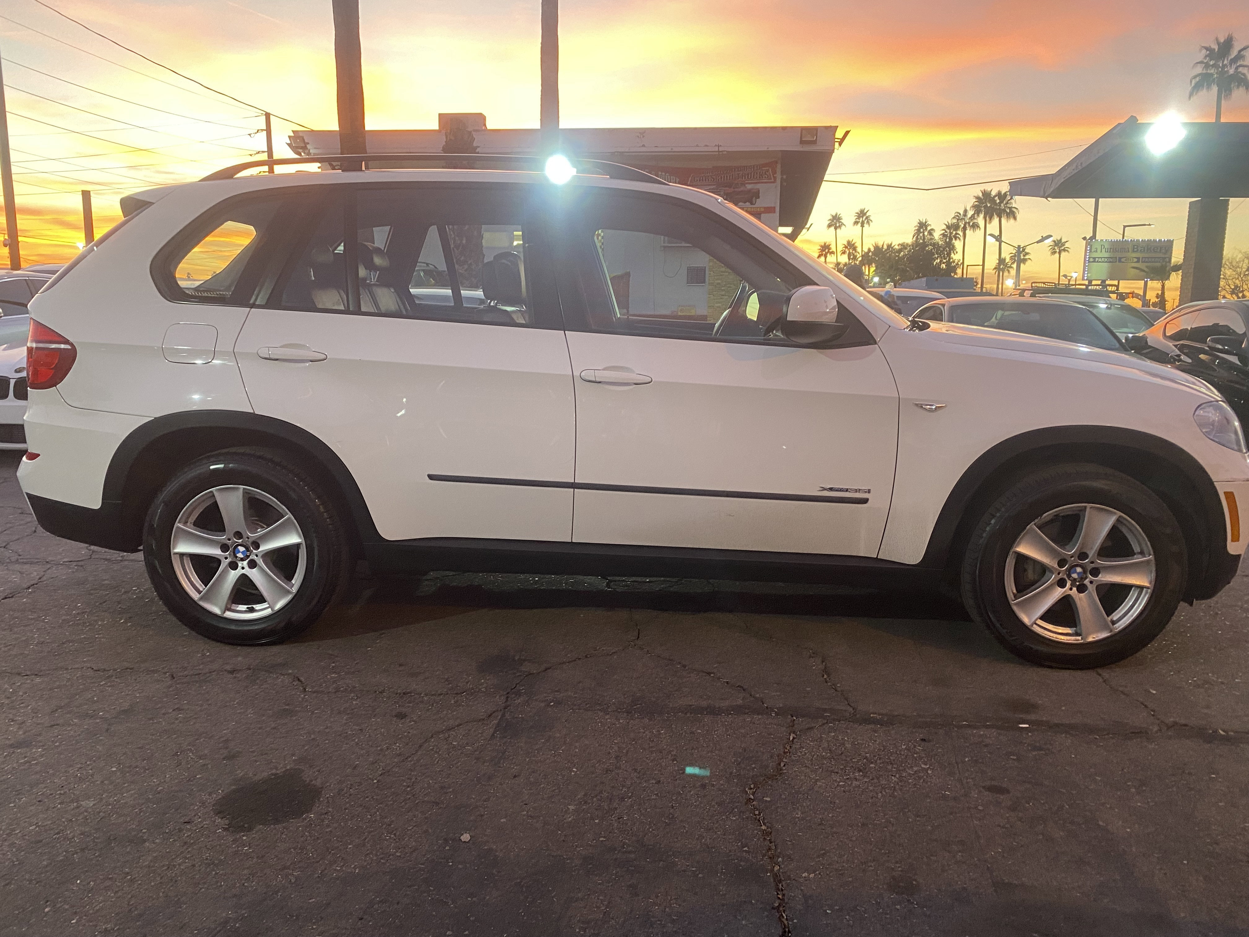 Used 2012 BMW X5 xDrive35i w/ Convenience Pkg image 2