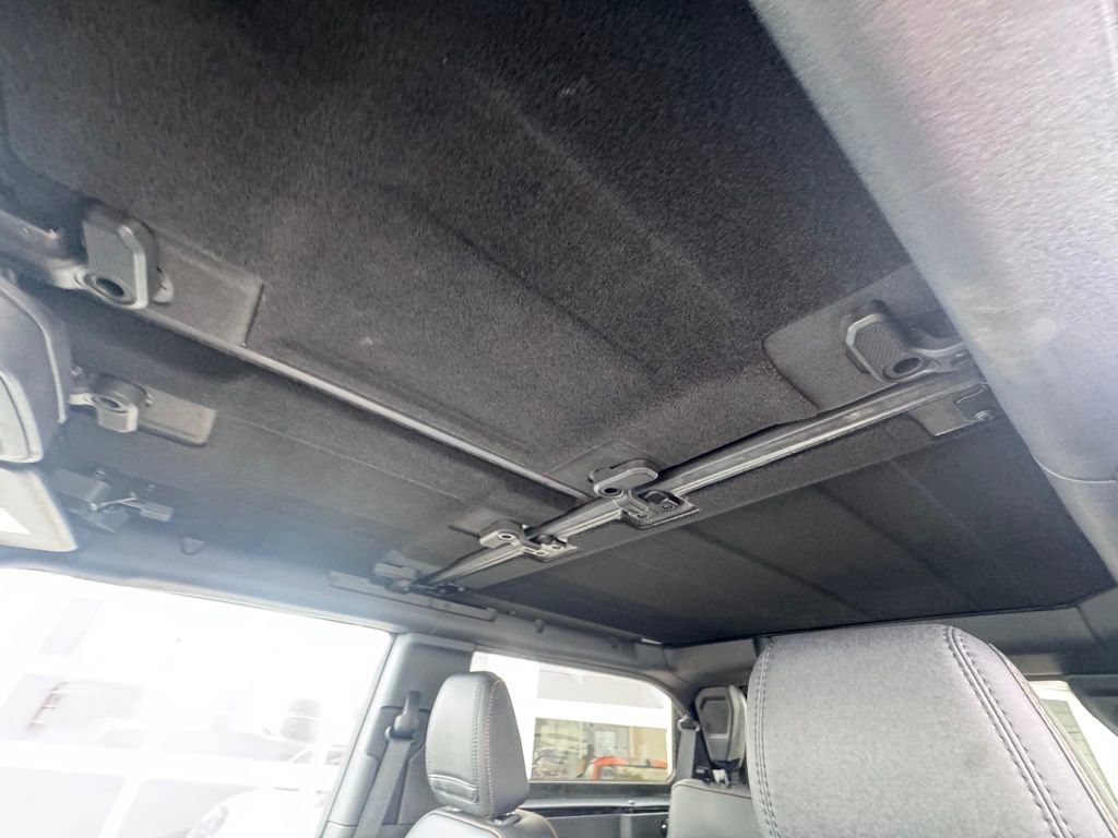 Used 2024 Ford Bronco Badlands image 30
