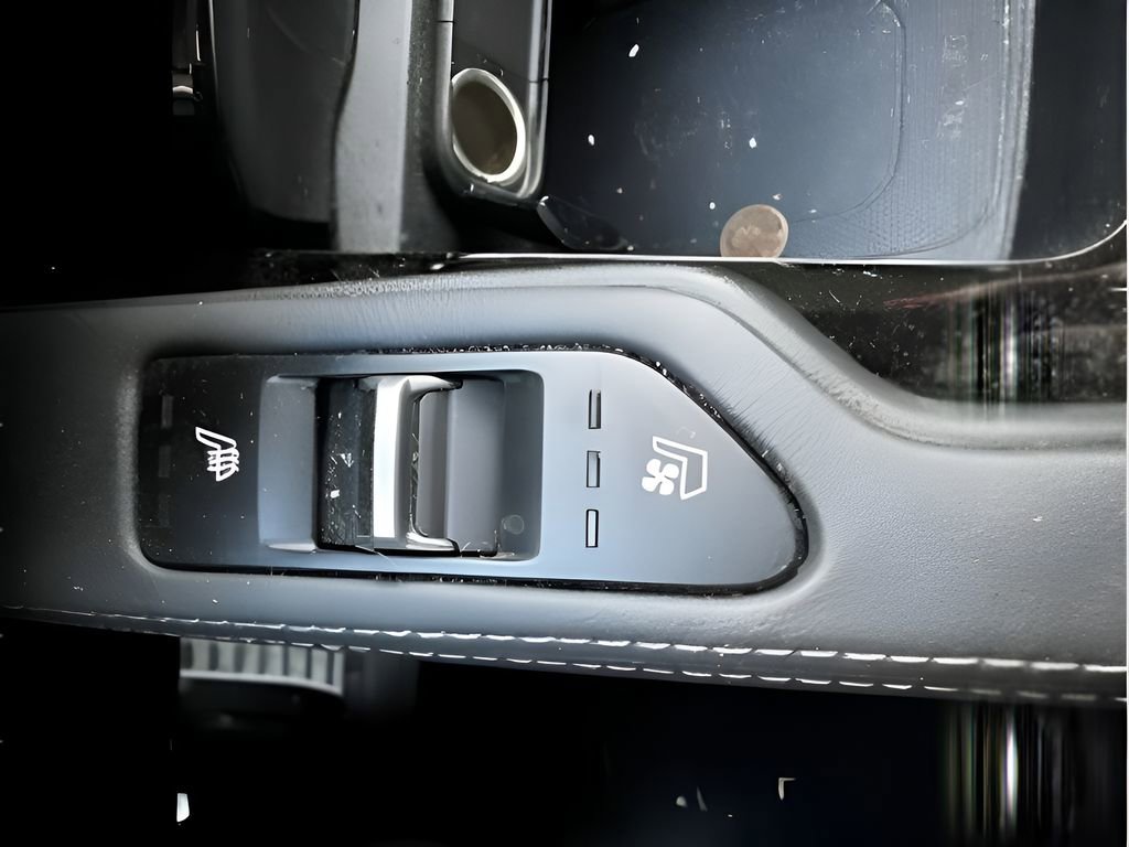 Used 2024 Kia Telluride SX w/ Towing Package image 14