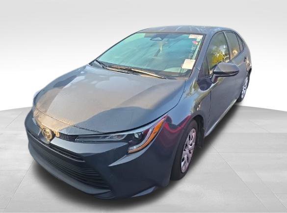 Used 2025 Toyota Corolla LE FWD image 3
