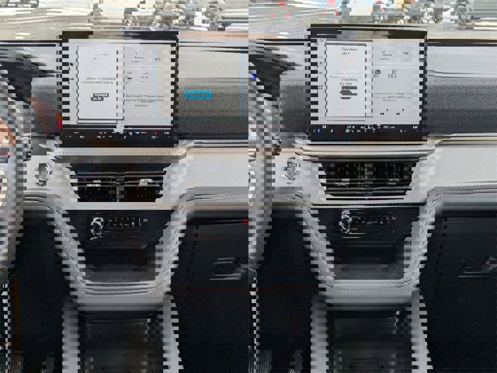 New 2026 Ford Explorer Active image 13