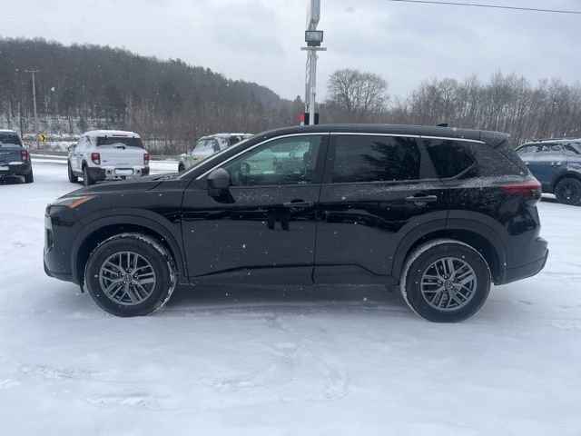 Used 2024 Nissan Rogue S image 9