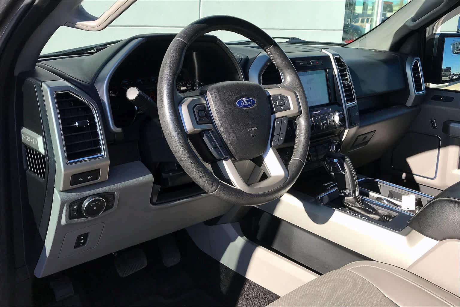Used 2017 Ford F150 Lariat RWD image 18