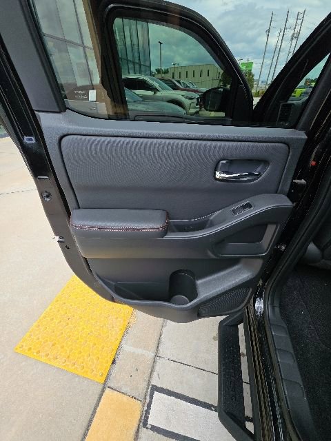 Used 2023 Nissan Frontier Pro-X w/ Tow Package RWD image 23