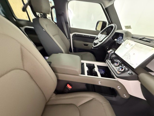 New 2026 Land Rover Defender 110 S AWD/4WD image 43