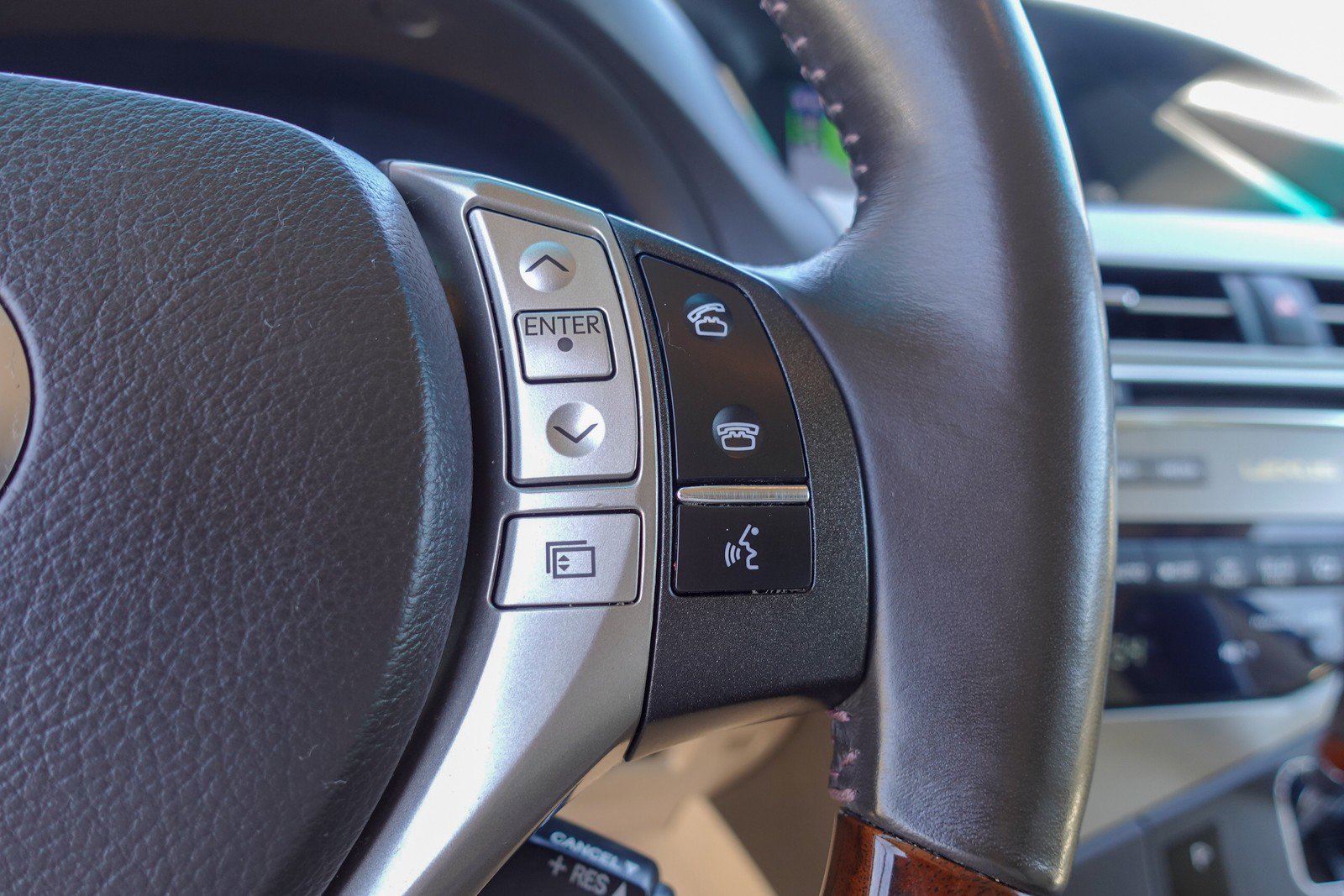 Used 2013 Lexus RX 450h FWD w/ Navigation Pkg image 15