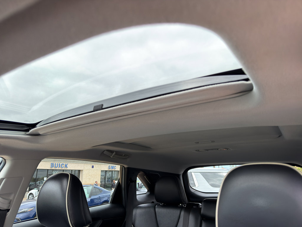 Used 2013 Toyota Venza Limited w/ Tow Prep Pkg FWD image 16
