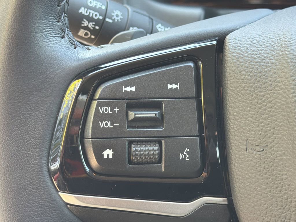 Used 2025 Honda Odyssey Touring image 26