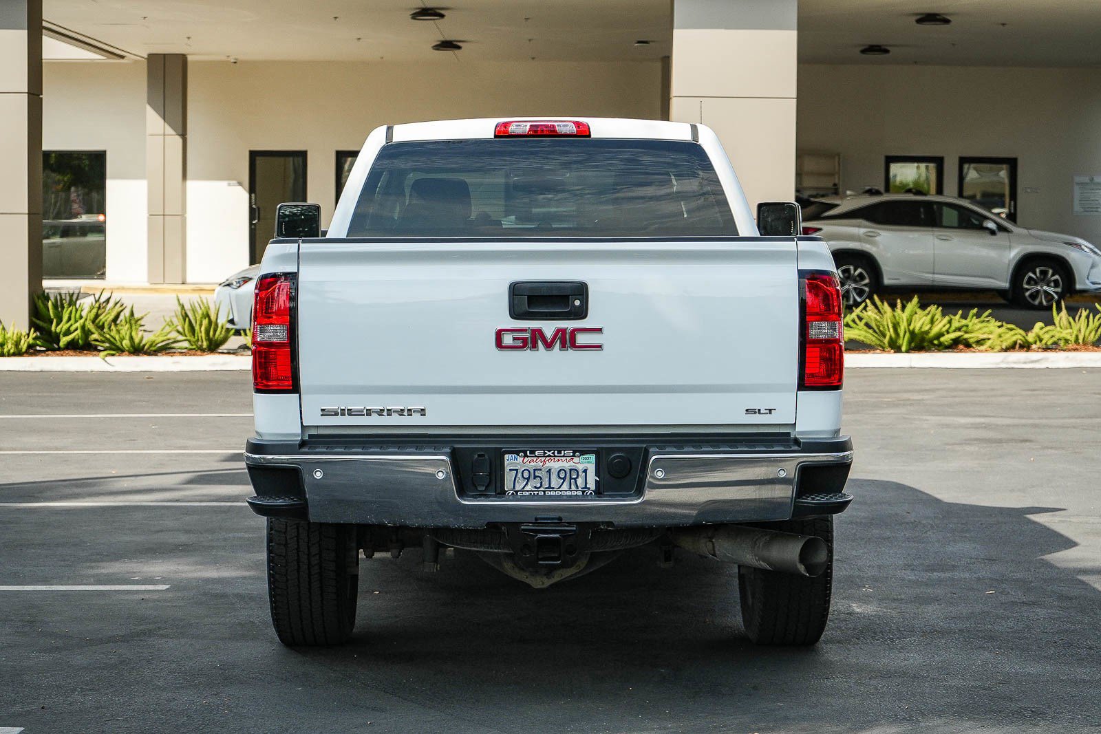 Used 2015 GMC Sierra 2500 SLT w/ SLT Preferred Package AWD/4WD image 5