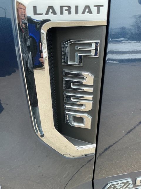 Used 2017 Ford F250 Lariat w/ Chrome Package image 5