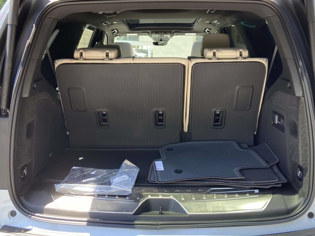 New 2026 Cadillac Escalade Sport w/ Touring Package AWD/4WD image 10