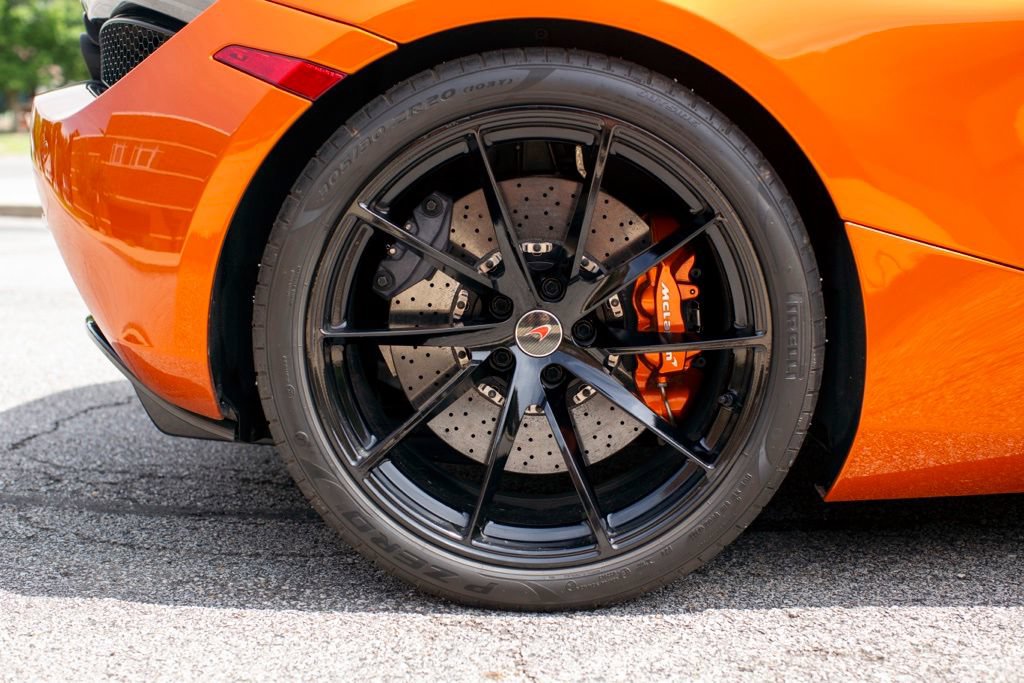 Used 2018 McLaren 720S Performance RWD image 16