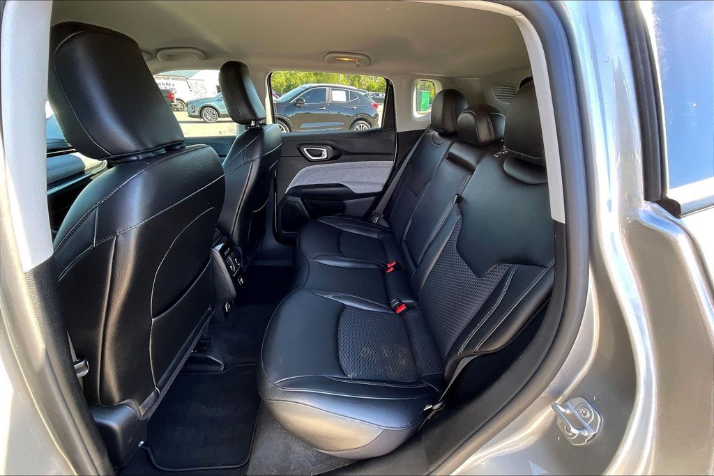 Used 2022 Jeep Compass Latitude FWD image 6