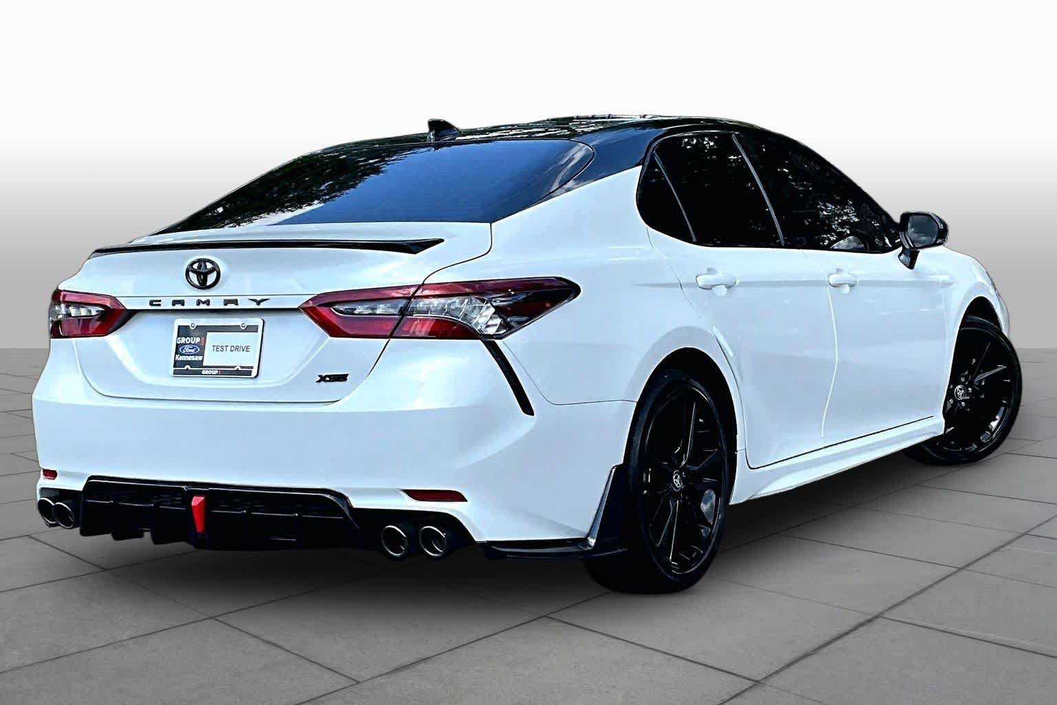 Used 2024 Toyota Camry XSE FWD image 13