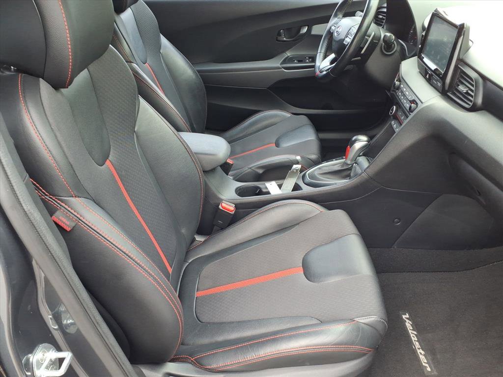 Used 2020 Hyundai Veloster Turbo FWD image 21